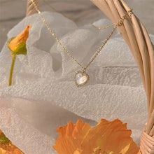 Load image into Gallery viewer, Delicate Heart-Shaped Necklace