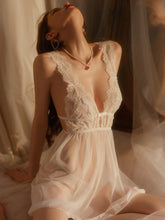 Load image into Gallery viewer, Yara's Delicate Nightie