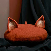 Load image into Gallery viewer, Wild Fox Beret