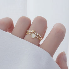 Load image into Gallery viewer, Dainty Flower Heart Ring
