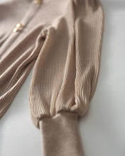 Load image into Gallery viewer, Elegant Chiffon Sleeved Sweater