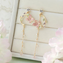 Load image into Gallery viewer, Drop Flower Vine Earrings
