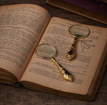 Load image into Gallery viewer, Mini Magnifying Glass