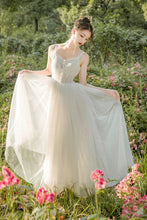 Load image into Gallery viewer, Jenna's Casual Fantasy Bridal Dress