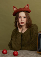 Load image into Gallery viewer, Wild Fox Beret
