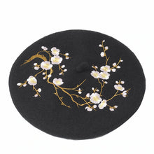 Load image into Gallery viewer, Spring Blossom Beret
