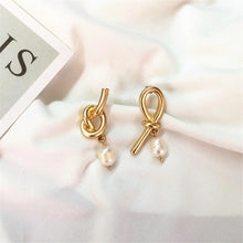 Load image into Gallery viewer, Gold Knot Pearl Earrings
