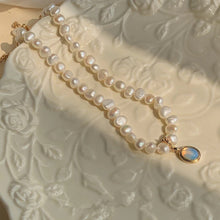 Load image into Gallery viewer, Moonstone Pearl Necklace
