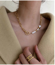 Load image into Gallery viewer, Irregular Pearl Gold Ring Necklace
