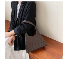 Load image into Gallery viewer, Triangle Retro Aesthetics Handbag
