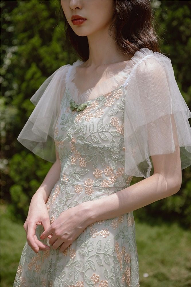 Grace Spring Floral Dress – UrbanVinta