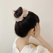 Load image into Gallery viewer, Sweet Daisy Scrunchies

