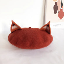 Load image into Gallery viewer, Wild Fox Beret
